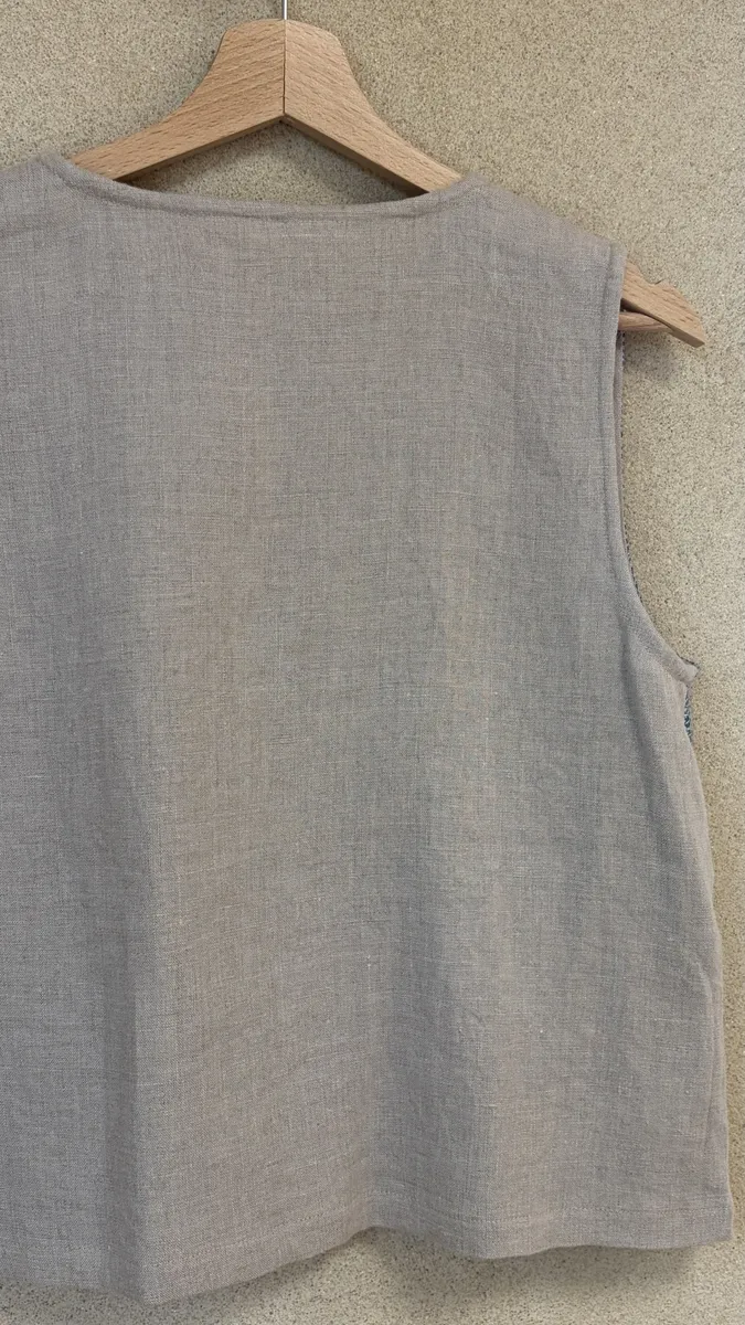 top en lin graphique bleu et naturel
